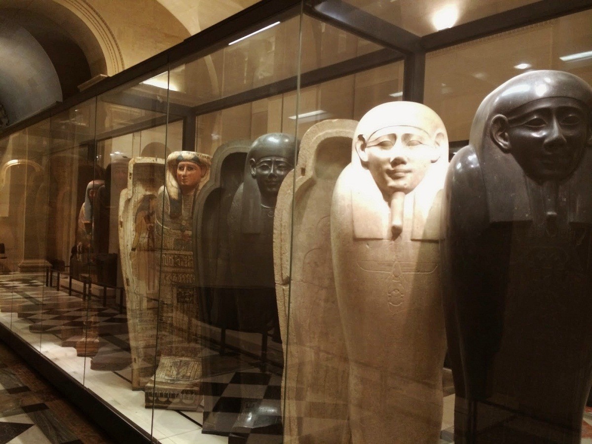 مصر التي في متحف اللوفر الجناح الأسطوري الذي يضم 55 ألف قطعة