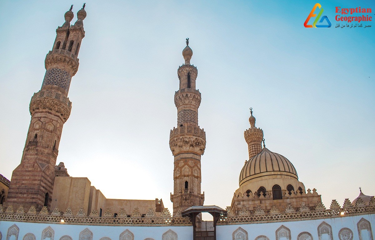 قبة الإمام الشافعي أقدم أضرحة مصر الإسلامية