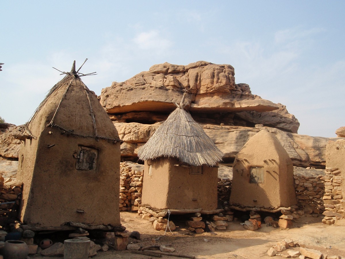 الدوجون شعب إيزيس في مالي