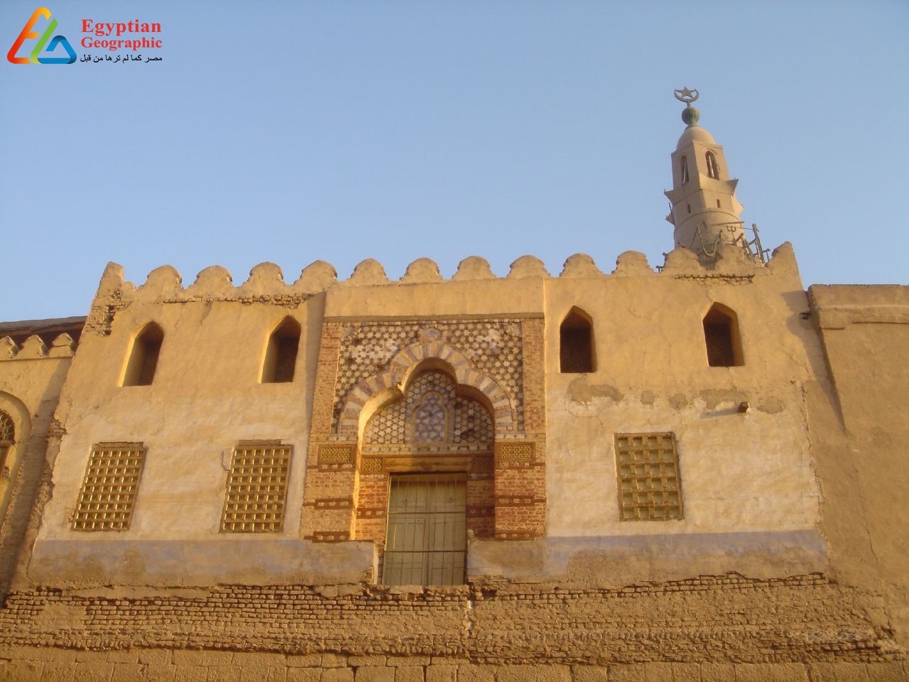 مسجد أبو الحجاج الاقصري بين الأثار المصرية القديمة