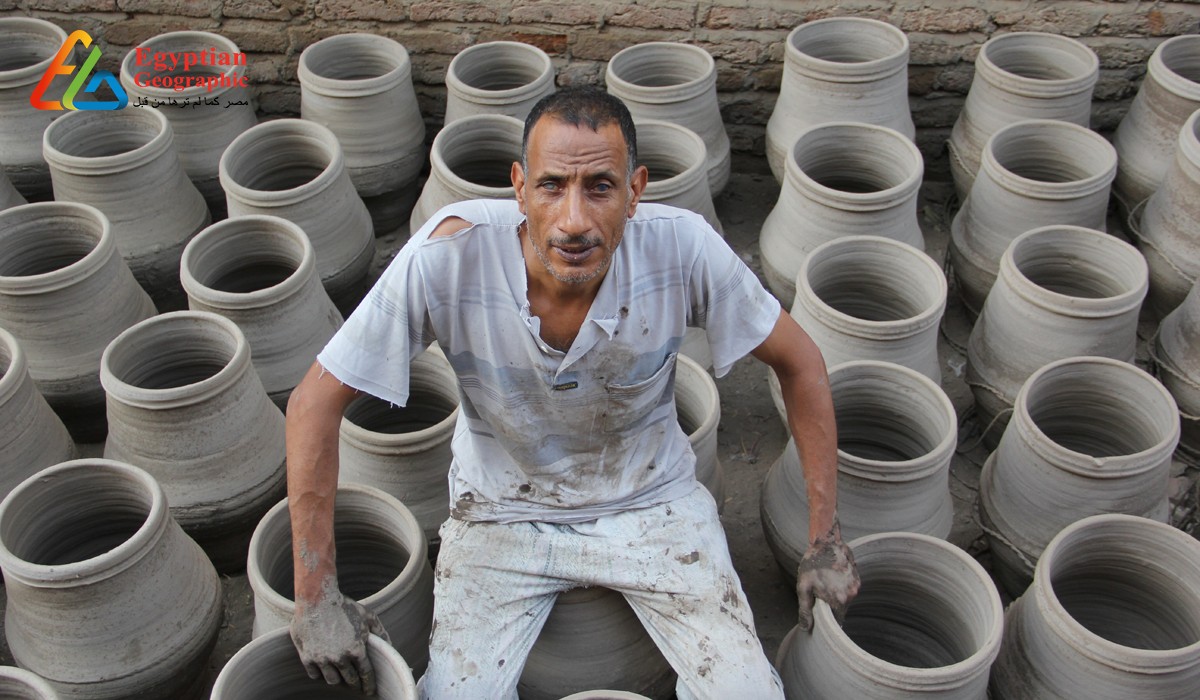 CUncle Harbi: blind person who made pottery by hand
